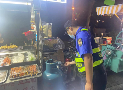 区城市管理局：“食”刻守护，打好舌尖“保卫战”