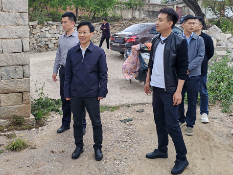 树立和践行正确政绩观丨张斌开展访企入村工作