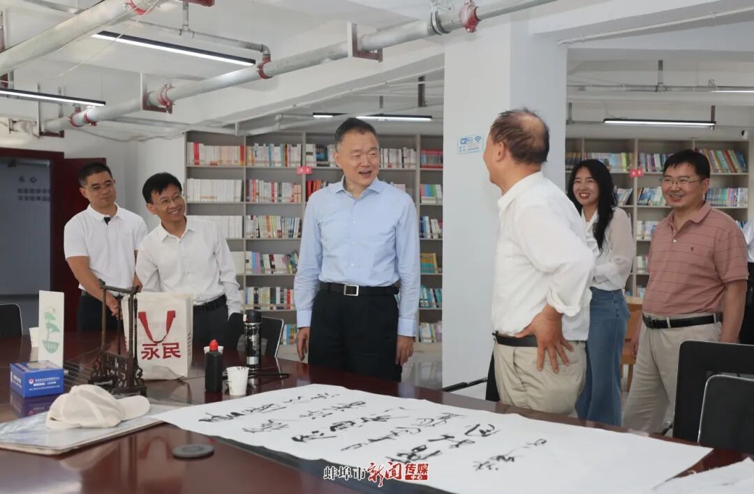 马军调研基层党建和夏收工作